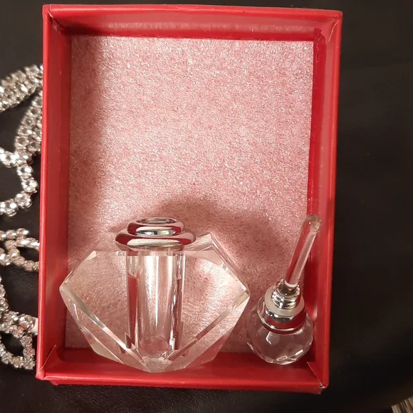 Vintage Perfume Bottle with Dauber NWT - Picture 3 of 5